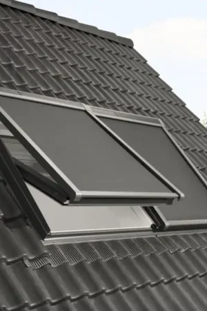 Achat Immédiat Store solaire extérieur pour Verrière atelier 2en1 Velux MSLS